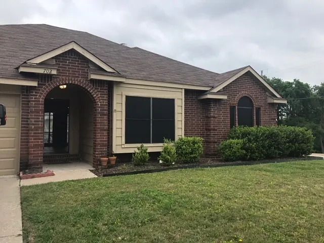 702 Long Hill Ct — Photo 2