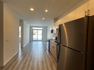 1098 Paisley Rd #101, Guelph, ON N1K1X6