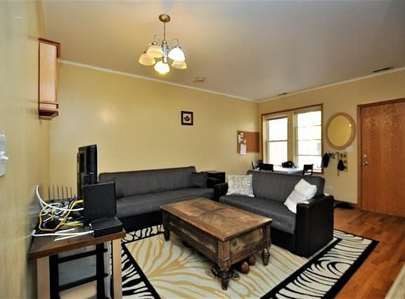 2nd image of 6312 N Fairfield Ave APT 2B