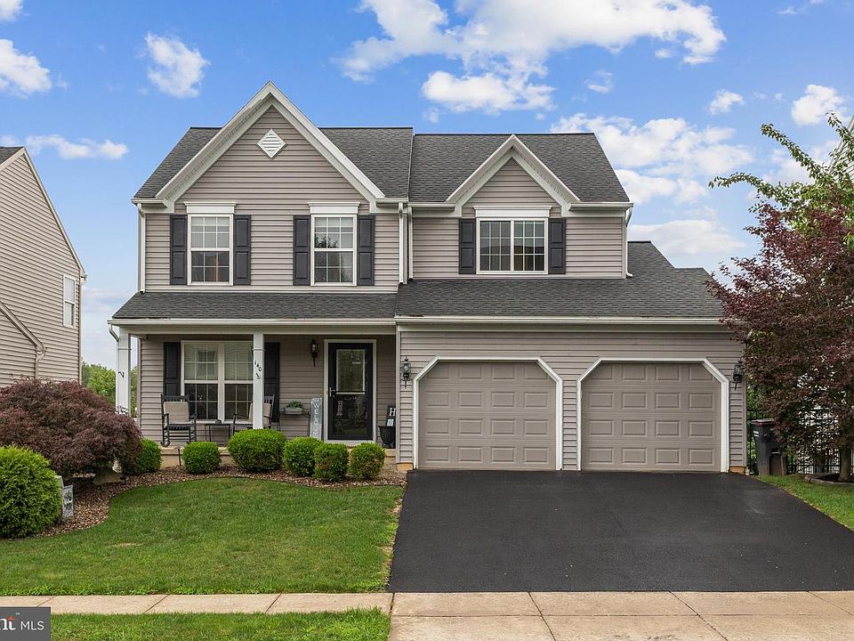 1st image of 140 Exeter Ln