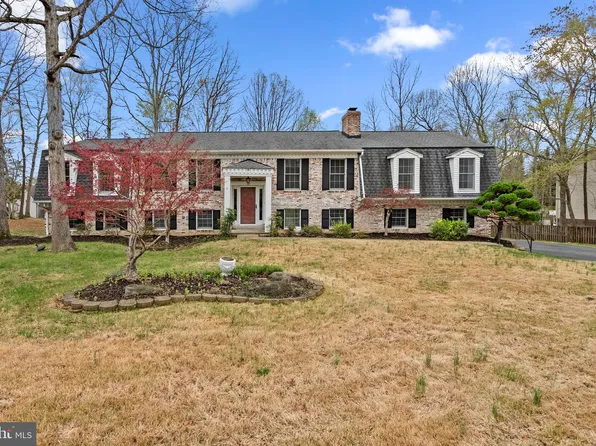 105 Oriole Ln, La Plata, MD 20646