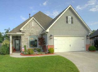 1526 S Fern Pl, Broken Arrow, OK 74012