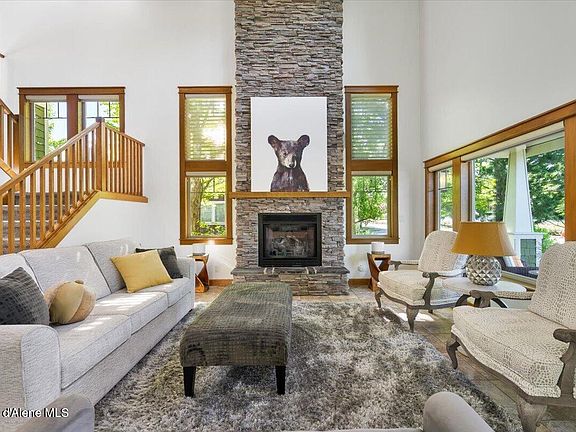 3rd image of 4157 W Shoreview Ln