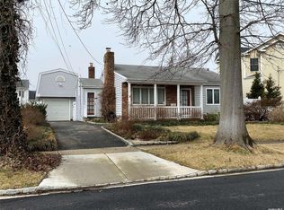 3 Highwater Ave, Massapequa, NY 11758