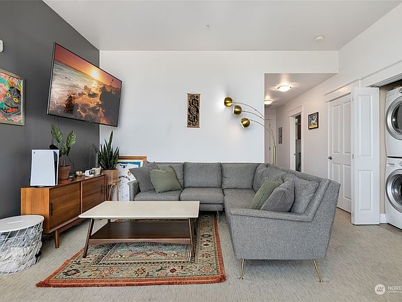 5th image of 708 Market Street #606