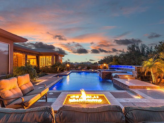 Fire pit w/sun set views