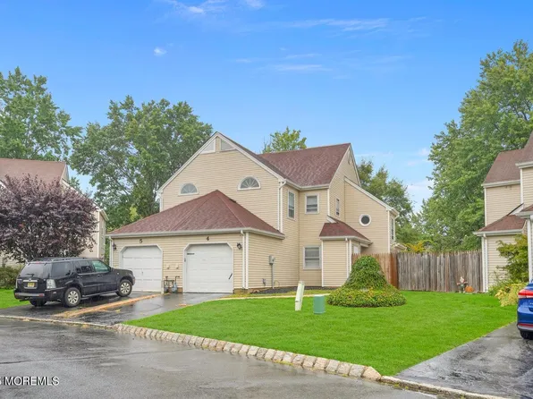 4 Cooper Ct, Freehold, NJ 07728