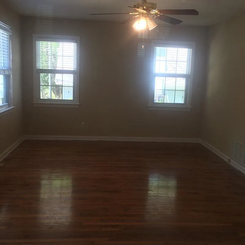 2 bed, 1200 sqft, $1,450 — Photo 2