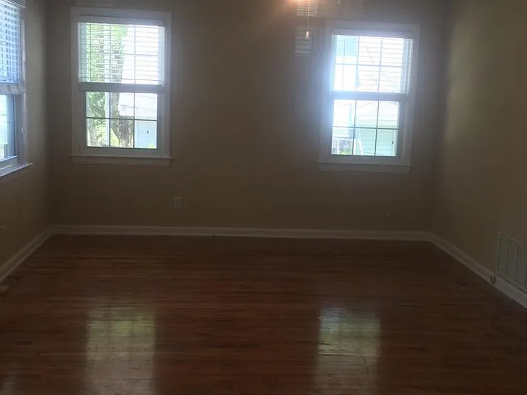 1315 Cherry St — Photo 2