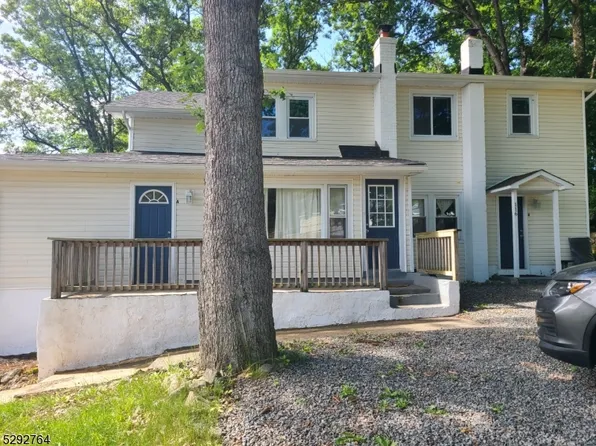 116 Monroe Trl #2, Hopatcong Boro, NJ 07843