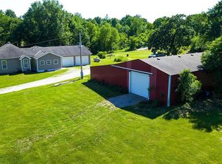 25706 S Stark Rd, Peculiar, MO 64078