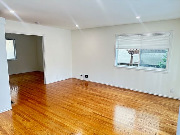 Living room - Bedroom