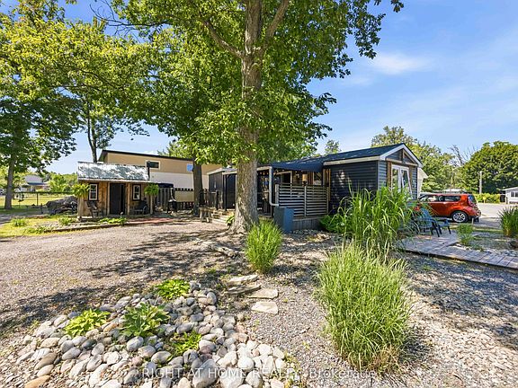 2nd image of 2891 Old Lakeshore Rd #13