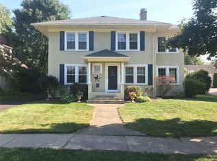 16 Grasmere Rd, Lockport, NY 14094