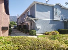 215 W Colorado Blvd, Monrovia, CA