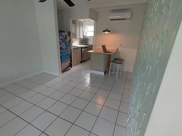 123 SW 19th Ave #A — Photo 10