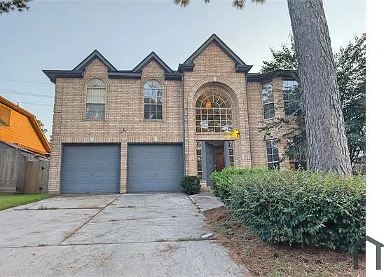 18927 Hikers Trail Dr — Photo 1
