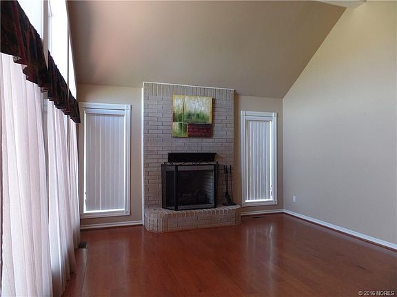 4th image of 4 Torrey Pines Ct