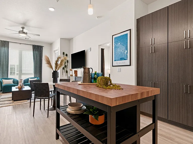 La Via Apartments — Photo 19