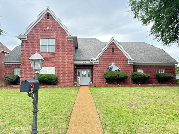 1632 Golden Oaks Loop S, Southaven, MS 38671
