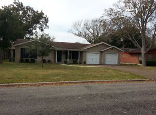 1007 N San Antonio St, Port Lavaca, TX 77979
