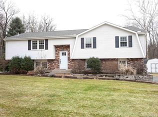 40 Westview Ter, Unionville, CT 06085