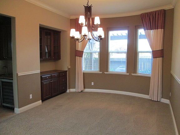 2nd image of 5769 Van Eyck Way