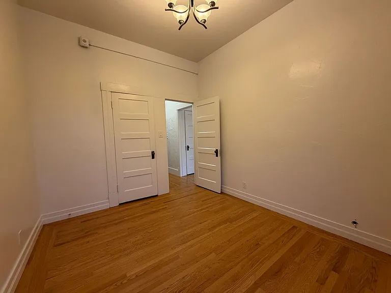 85 Carl St #6 — Photo 10