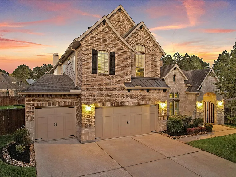 183 Wade Pointe Dr — Photo 2