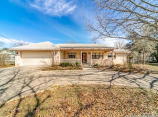207 S Esser Rd, Boerne, TX 78006