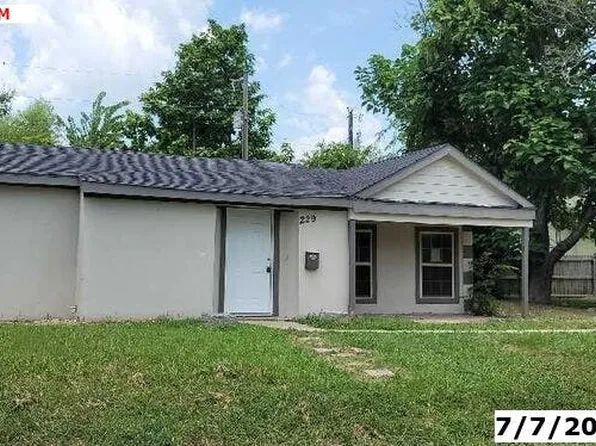 229 Kirk Ln, West Tawakoni, TX 75474
