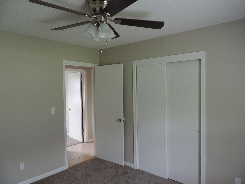 1st image of 914 E Market St APT 8B