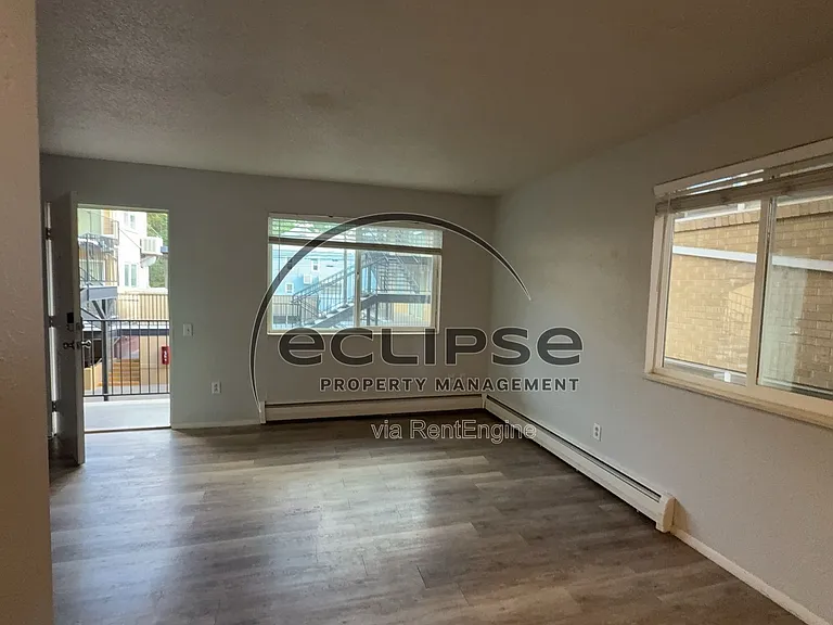 Summit View Apartments — Photo 58