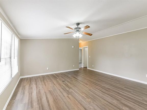 4th image of 10110 Kaitlyn Ln