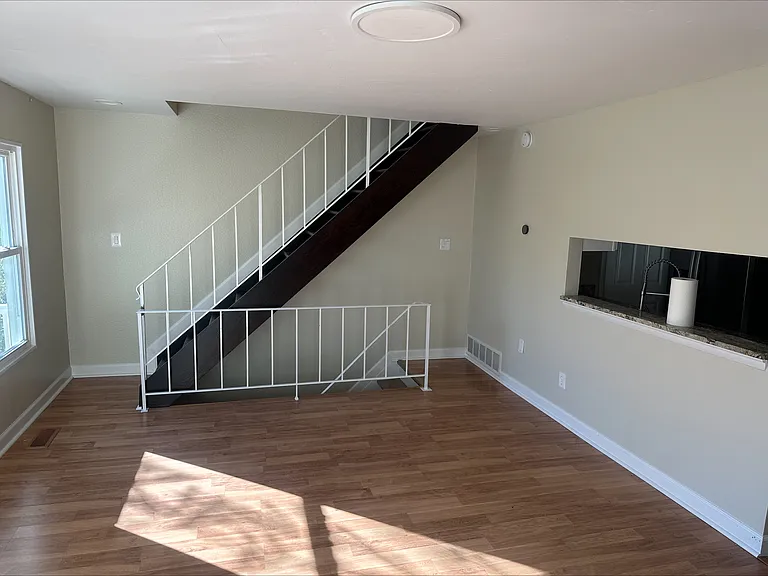 133 Hammershire Rd #C — Photo 7