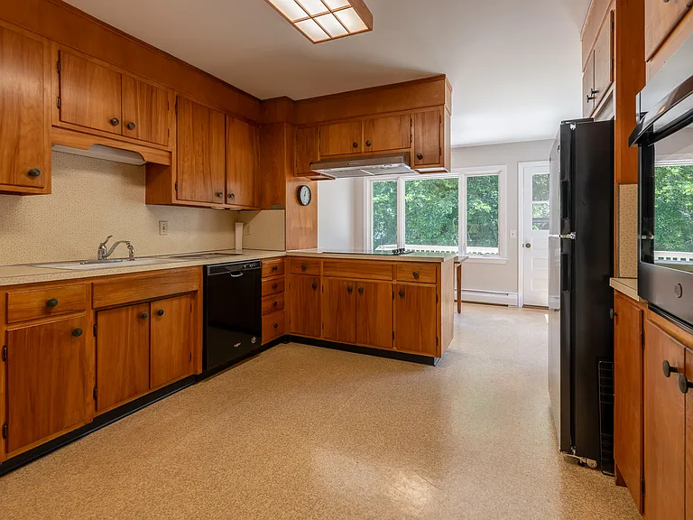 39 Brookside Dr — Photo 5