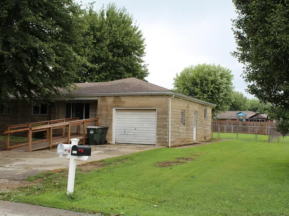 1006 W 9th St, Greensburg, IN 47240
