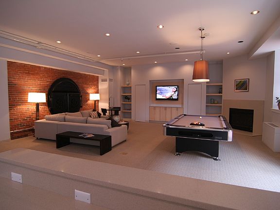 Entertainment center