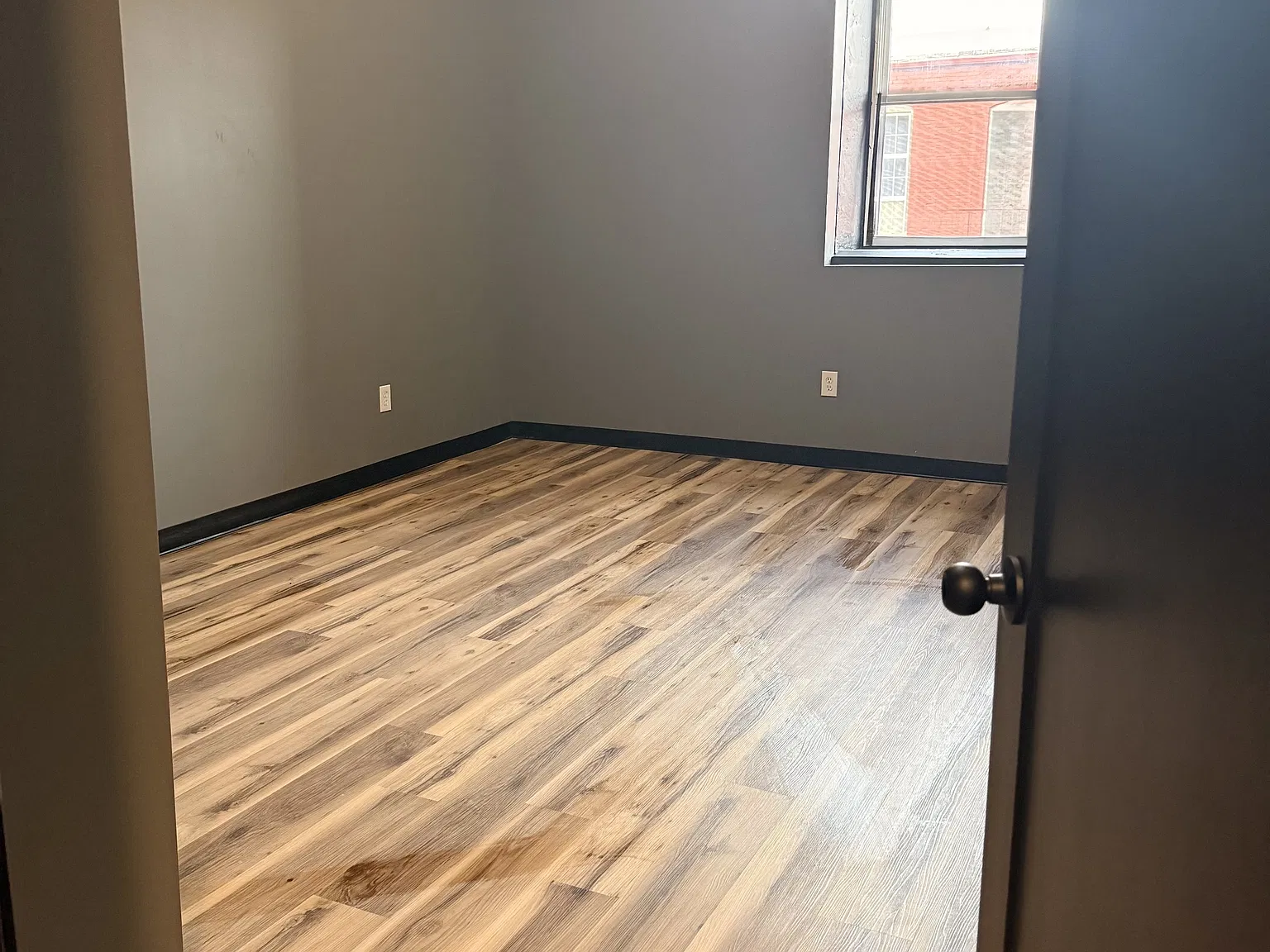 126 E Jefferson St - 5 — Photo 4