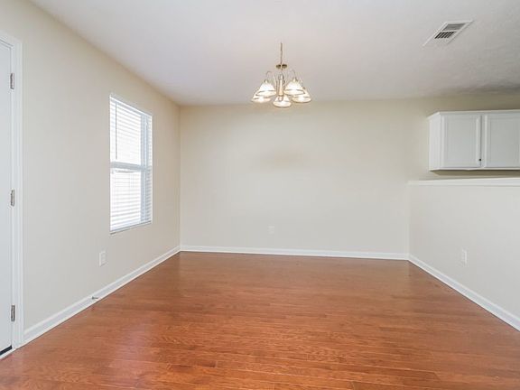 3rd image of 241 Campfire Dr