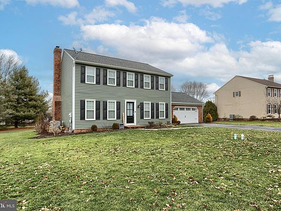 3rd image of 1317 Crownvetch Dr