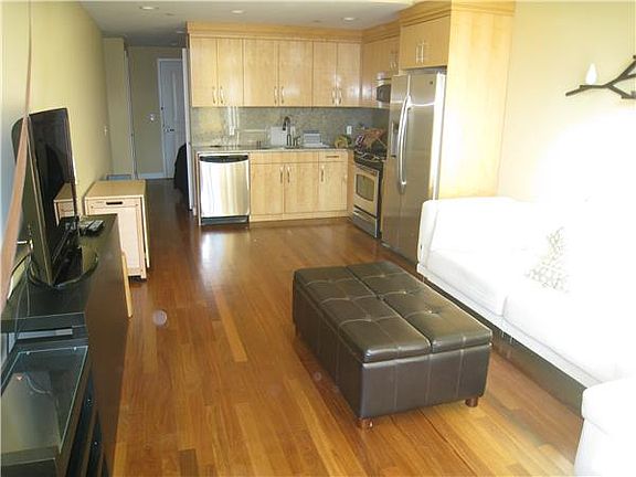 2nd image of 161-169 E 110th St #5I