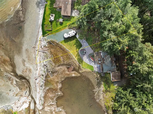 2060 Madrona Way, Coupeville, WA 98239