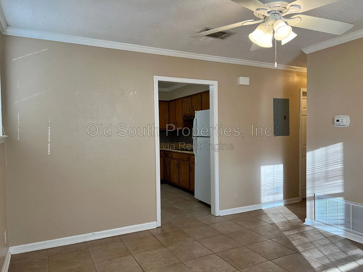 2 bed, 1.0 bath, 780 sqft, $1,200 — Photo 4