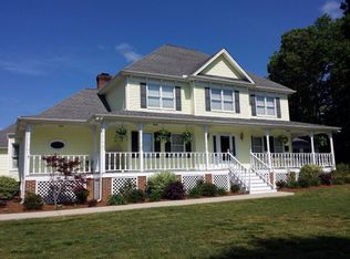 107 McLeod Dr, Sanford, NC 27330