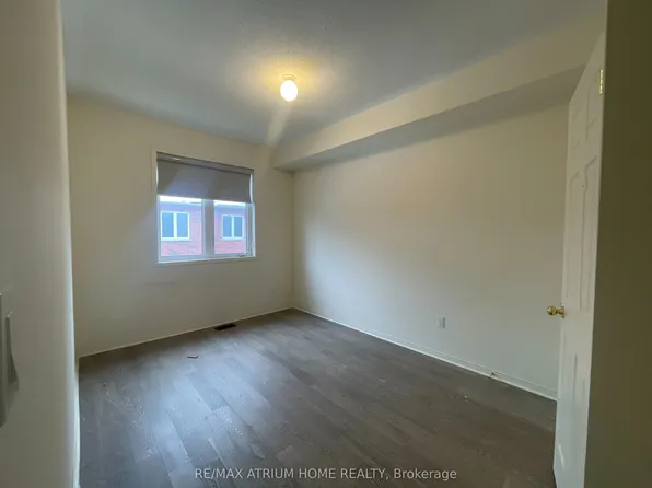 61 William F Bell Pkwy, Richmond Hill, ON L4S 0K1