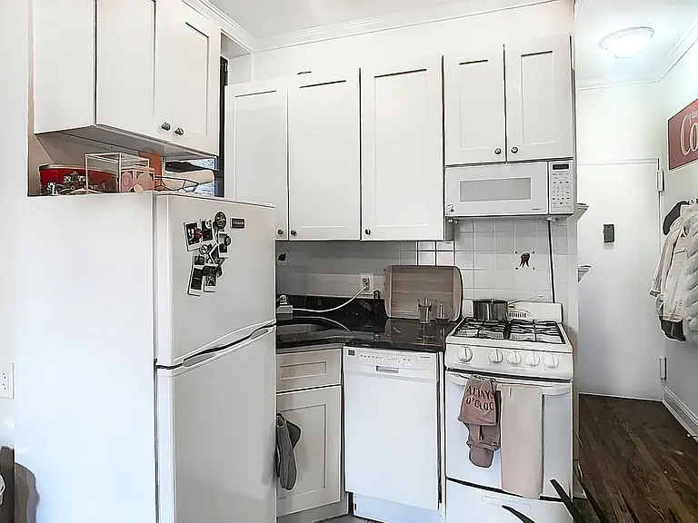 73 E 3rd St #A1 — Photo 5