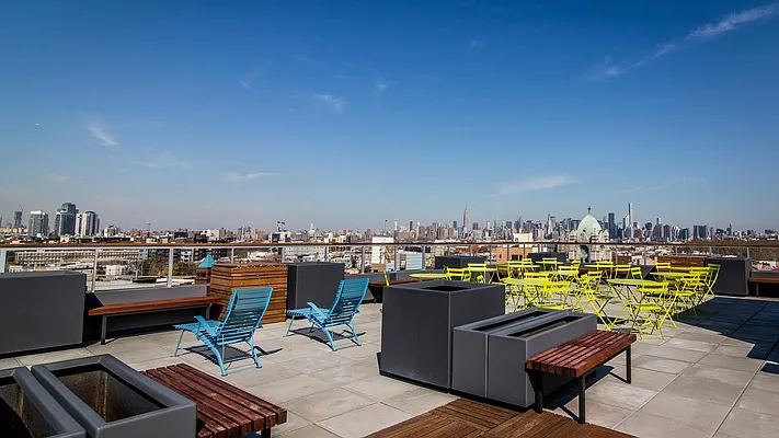 Rented by Nooklyn NYC LLC | media 21