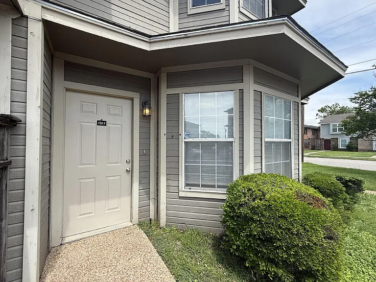 1317 Speight Ave — Photo 3