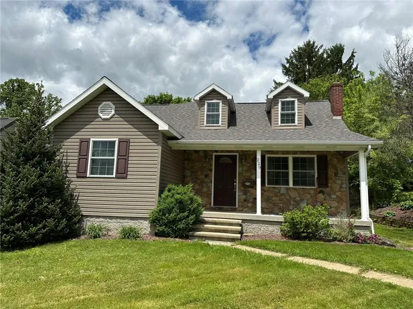 229 Elm St, Indiana, PA 15701